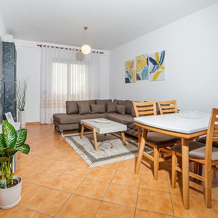 Ajla Apartment Durrës Esterno foto